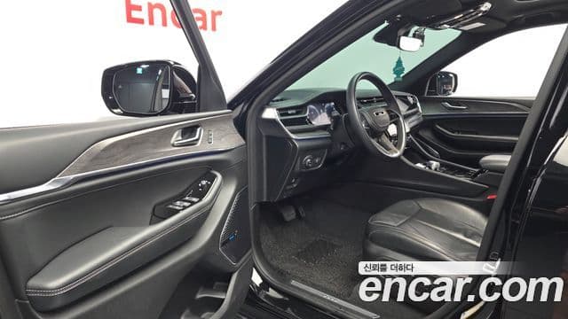 Jeep Grand Cherokee 2022 — ფოტო 10/20