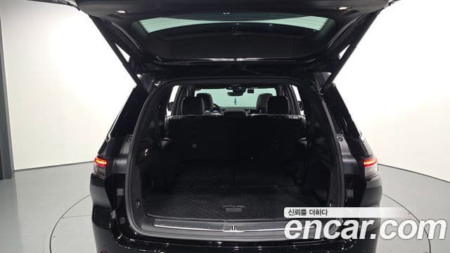 Jeep Grand Cherokee 2022 — ფოტო 20/20