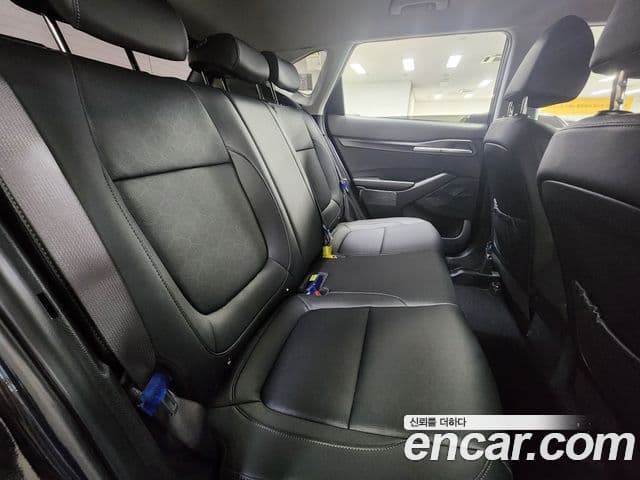 Kia Seltos 2025 — Şəkil 17/20