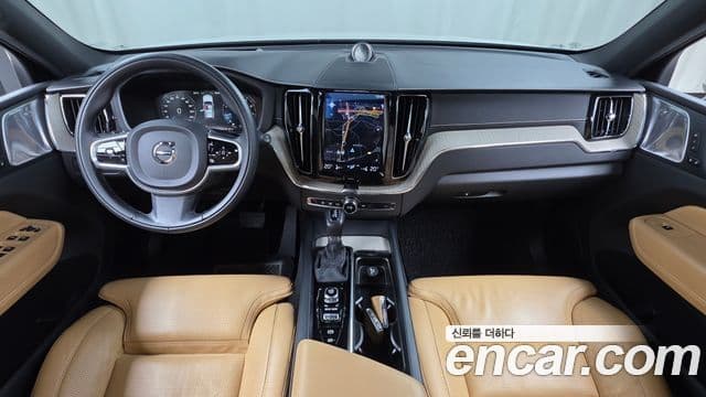 Volvo XC60 2019 — Şəkil 7/20