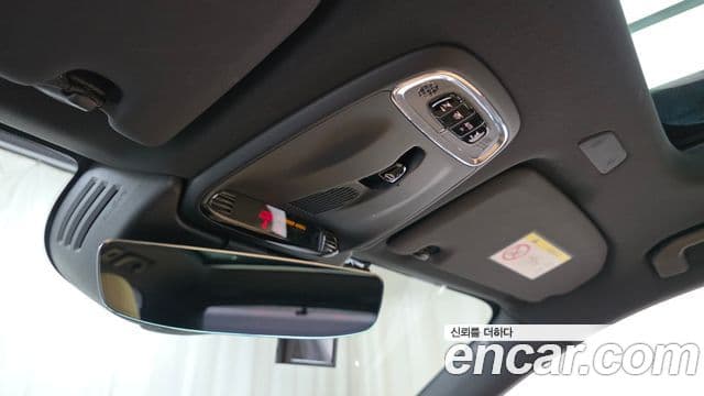 Volvo XC60 2019 — Şəkil 17/20