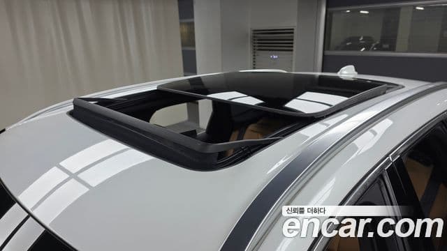 Volvo XC60 2019 — Şəkil 18/20