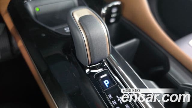 Toyota Crown Crossover 2025 — Şəkil 18/33