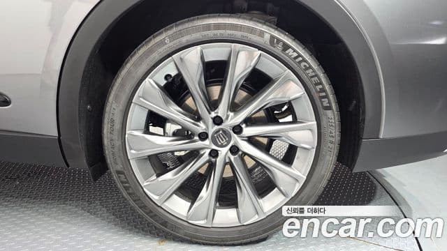 Toyota Crown Crossover 2025 — Şəkil 25/33
