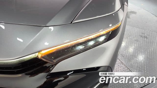 Toyota Crown Crossover 2025 — Şəkil 16/33