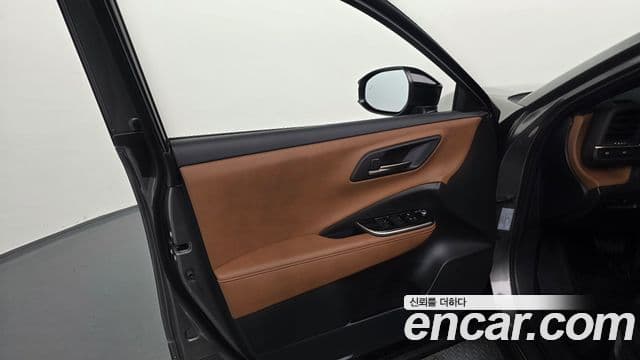Toyota Crown Crossover 2025 — Şəkil 10/33