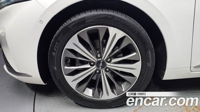Kia K8 2022 — фото 5 из 20