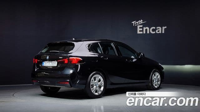 BMW 1 Series 2025 — Şəkil 1/20