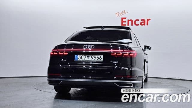 Audi A8 2020 — ფოტო 4/20