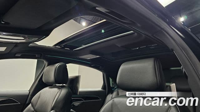 Audi A8 2020 — ფოტო 16/20