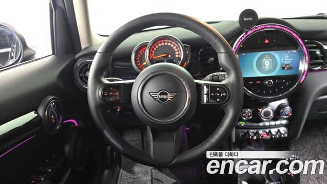 Mini Cooper 2022 — Photo 4/31