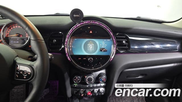 Mini Cooper 2022 — Photo 2/31