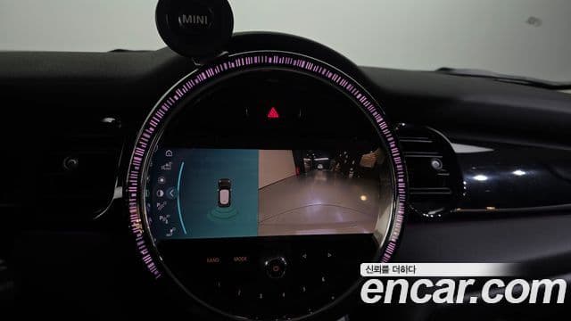 Mini Cooper 2022 — Photo 16/31