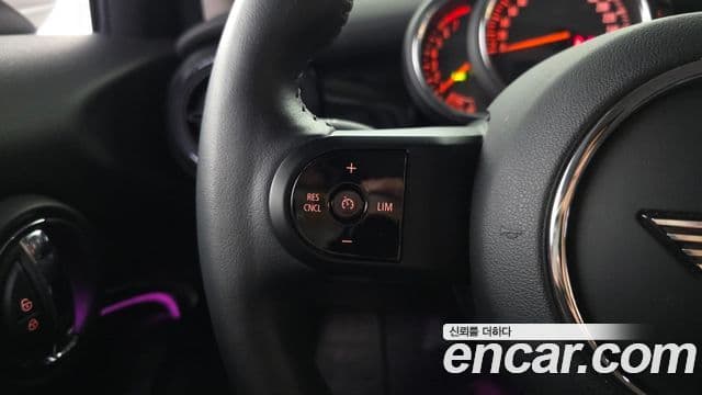 Mini Cooper 2022 — Photo 20/31