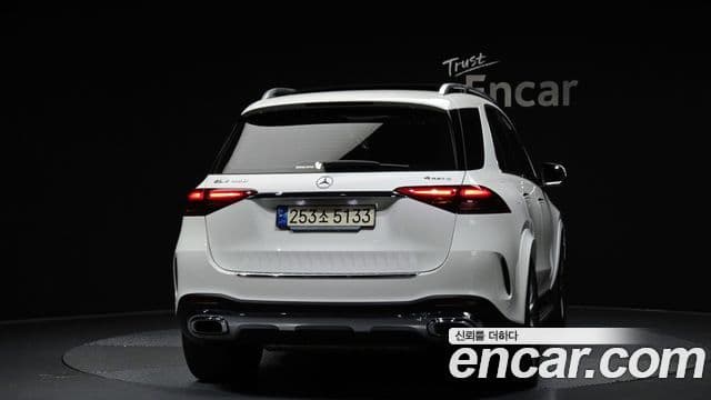 Mercedes-Benz GLE-Class 2023 — ფოტო 3/20