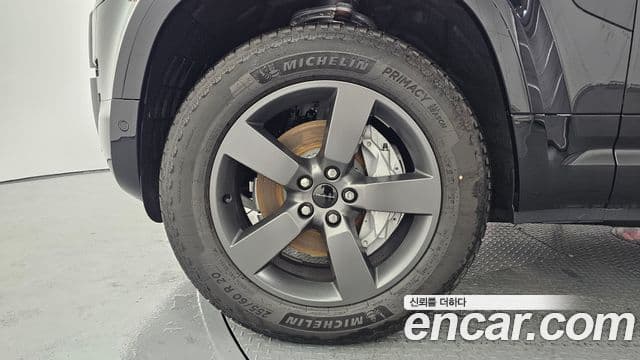 Land Rover Defender 2026 — ფოტო 8/20