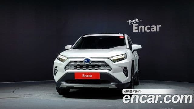 Toyota RAV4 2024 — Şəkil 2/20