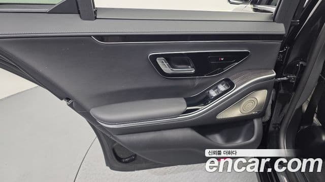 Mercedes-Benz S-Class 2021 — Photo 29/32
