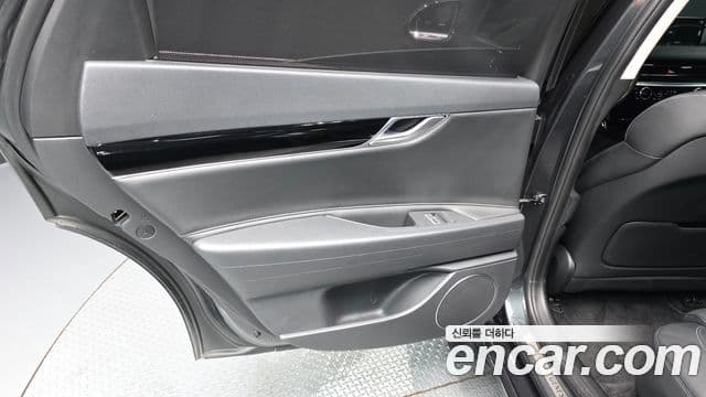 Genesis G80 2021 — ფოტო 8/37