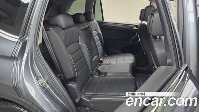 Volkswagen Tiguan Allspace 2020 — Фото 12/20