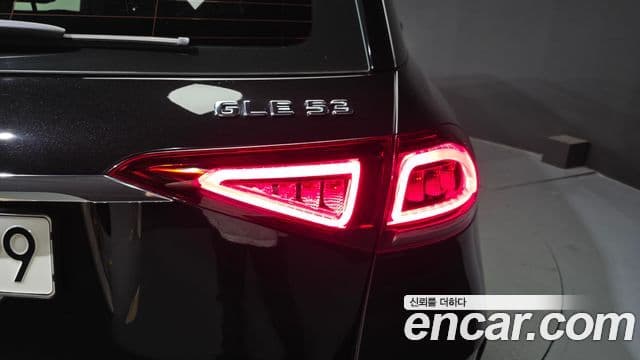Mercedes-Benz GLE-Class 2022 — Photo 6/39