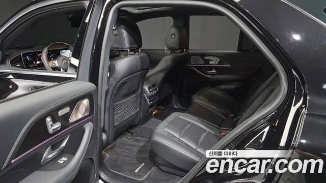 Mercedes-Benz GLE-Class 2022 — Photo 3/39