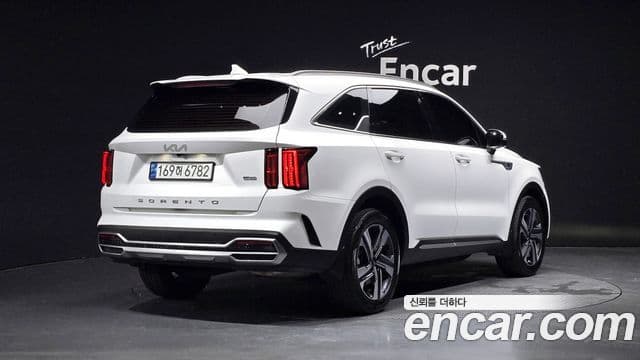 Kia Sorento 2022 — Фото 2/20
