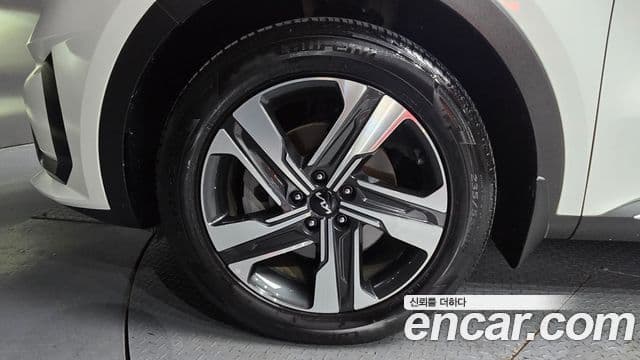 Kia Sorento 2022 — Фото 5/20
