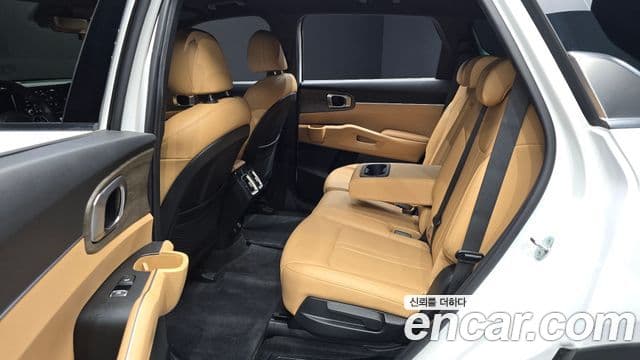 Kia Sorento 2022 — Фото 12/20