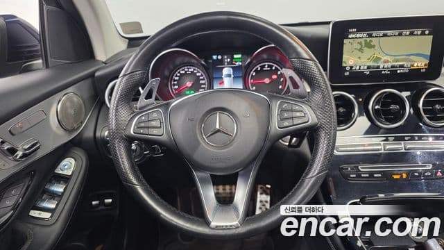 Mercedes-Benz GLC-Class 2018 — ფოტო 14/20