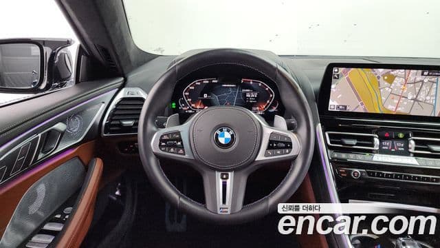 BMW 8 Series 2024 — Photo 8/35