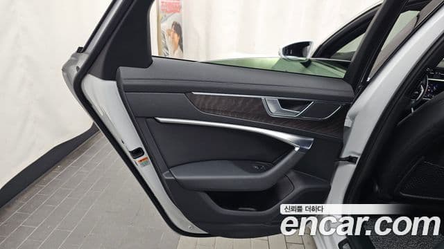 Audi A6 2022 — Photo 35/37