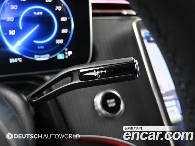 Mercedes-Benz EQE SUV 2023 — ფოტო 17/20