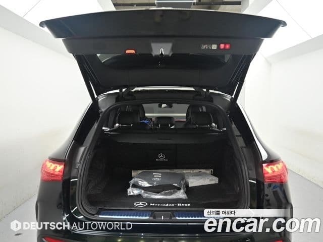 Mercedes-Benz EQE SUV 2023 — ფოტო 20/20