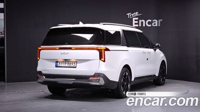 Kia Carnival 2024 — ფოტო 2/20