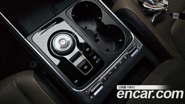 Kia Carnival 2024 — ფოტო 9/20