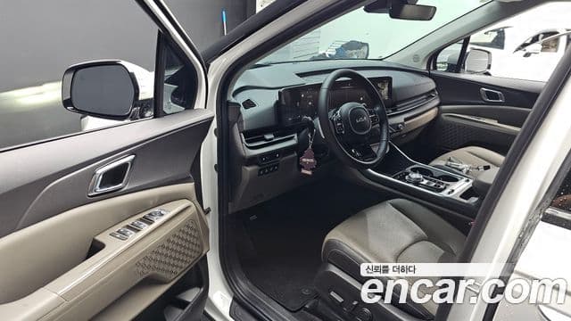 Kia Carnival 2024 — ფოტო 10/20