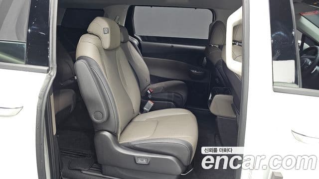 Kia Carnival 2024 — ფოტო 11/20