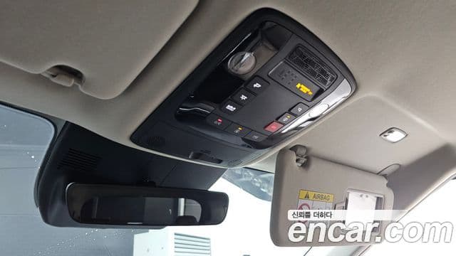 Kia Carnival 2024 — ფოტო 19/20