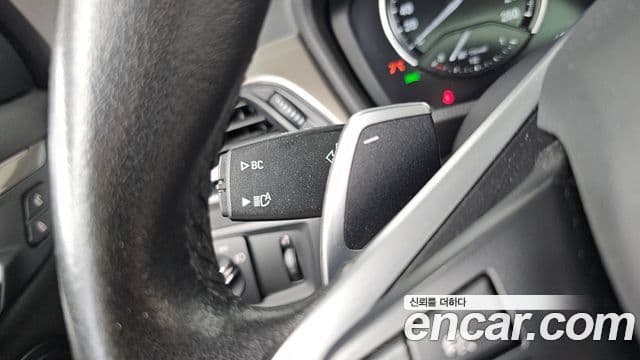 BMW X1 2021 — Şəkil 18/20