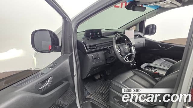 Hyundai Staria 2023 — Şəkil 10/20