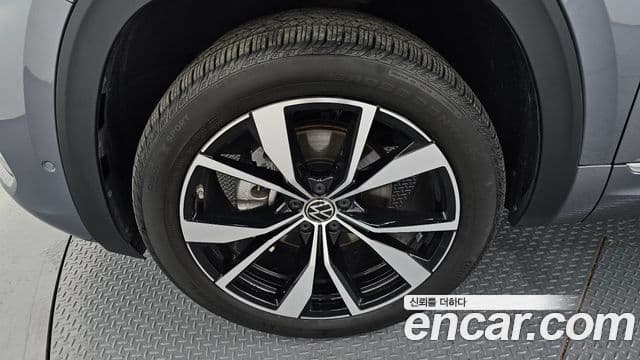 Volkswagen Atlas 2025 — ფოტო 5/20