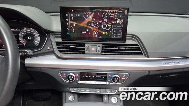 Audi Q5 2022 — ფოტო 13/20