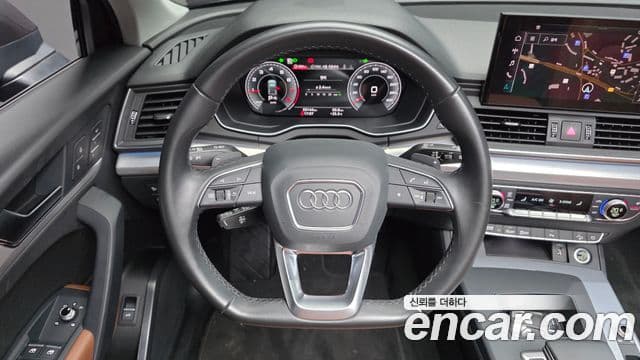 Audi Q5 2022 — ფოტო 14/20