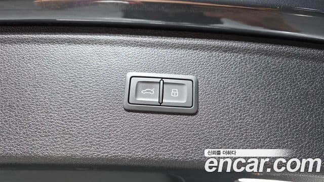 Audi Q5 2022 — ფოტო 16/20