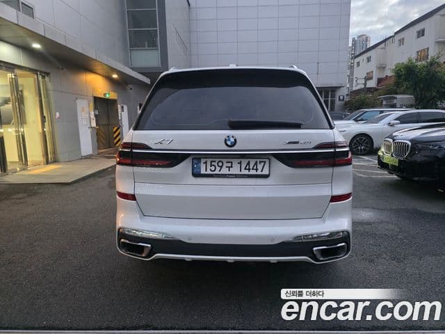 BMW X7 2024 — Photo 9/12