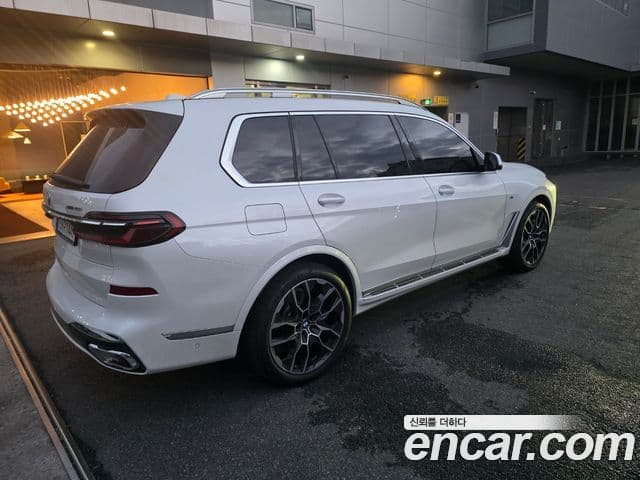 BMW X7 2024 — Photo 2/12