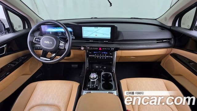 Kia Carnival 2023 — ფოტო 7/20