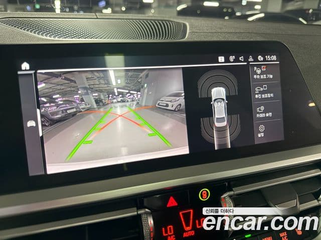 BMW 3 Series 2019 — Şəkil 13/20