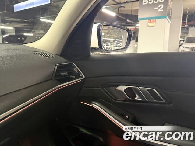 BMW 3 Series 2019 — Şəkil 16/20